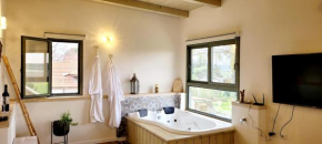 צימר חלון לרקפות zimer Window for primroses עם ג'קוזי לנוף